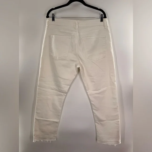 EUC Zara White Raw Hem Jeans - Picture 4 of 6